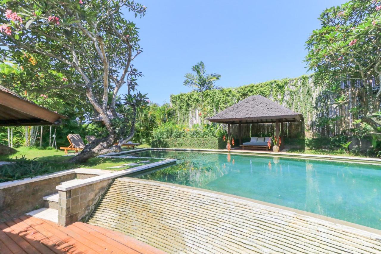 Villas Sin Sin Canggu Buitenkant foto